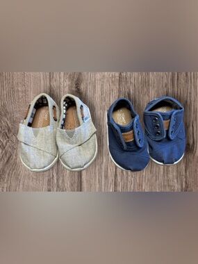 2 Pairs NWOT Toms Unisex Kids Bimini Loafer Beige Chambray & Preowned Cordones